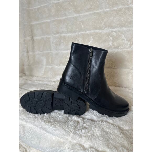Born sz 7 Tricia Ankle Bootie Zipper Black Leather lug Sole festival - Picture 2 of 4